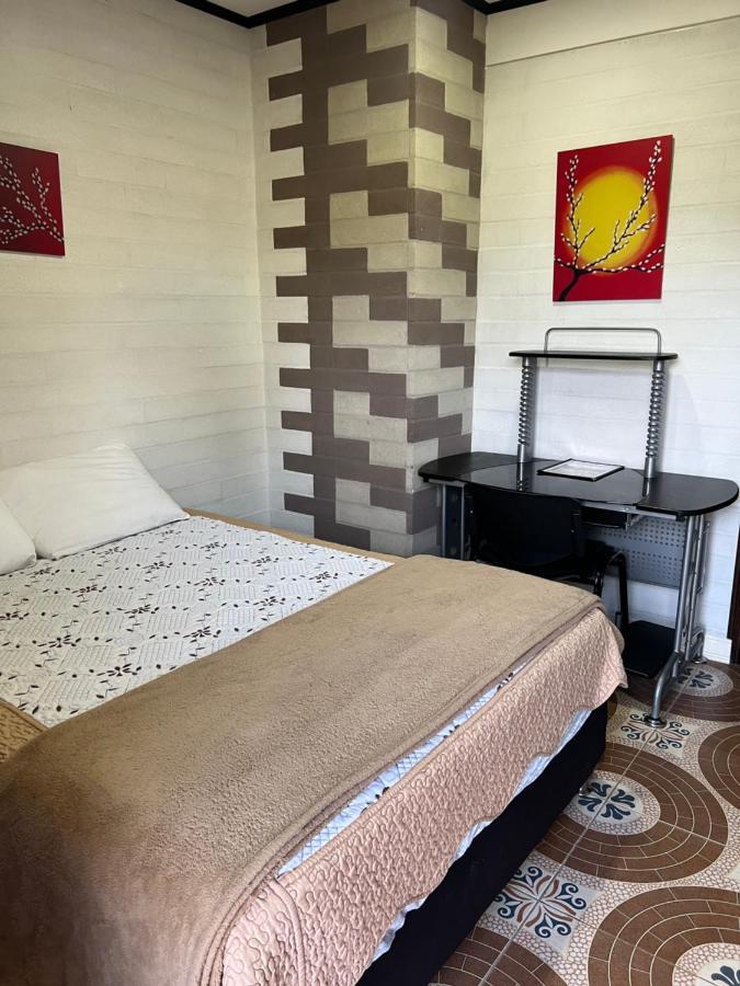 Hollywood Paradise Hotel Рионегро Экстерьер фото