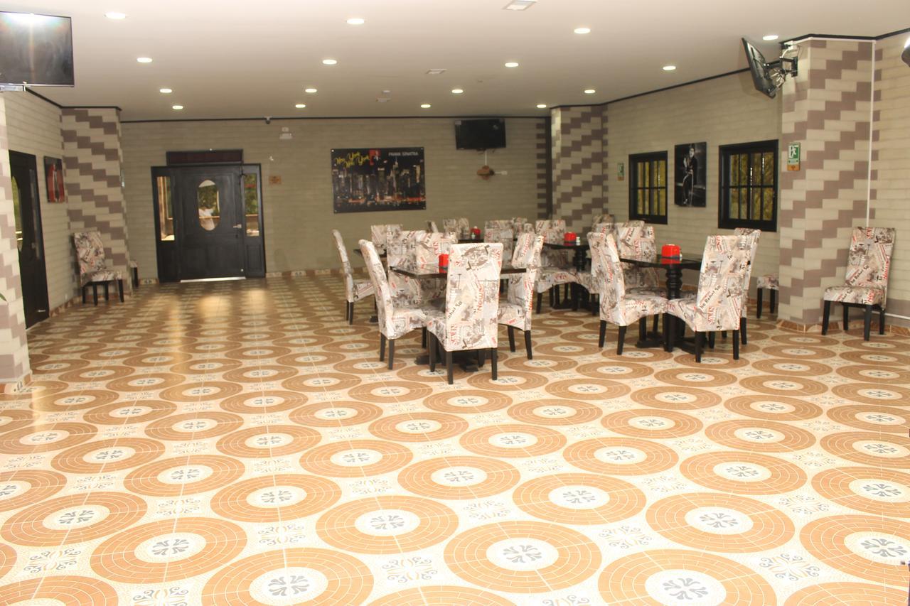 Hollywood Paradise Hotel Рионегро Экстерьер фото